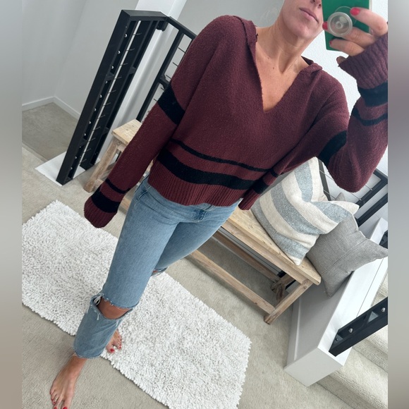 Derek heart burgundy & black v neck hoodie sweater winter casual holiday fall M - Picture 3 of 13